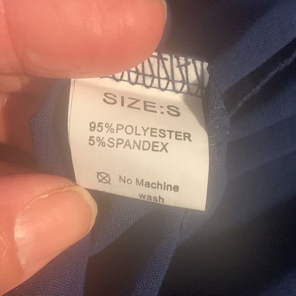 NWOT size M embroidered design t back - Picture 8 of 8